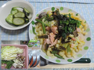 鮭と舞茸の栗オームソースパスタ